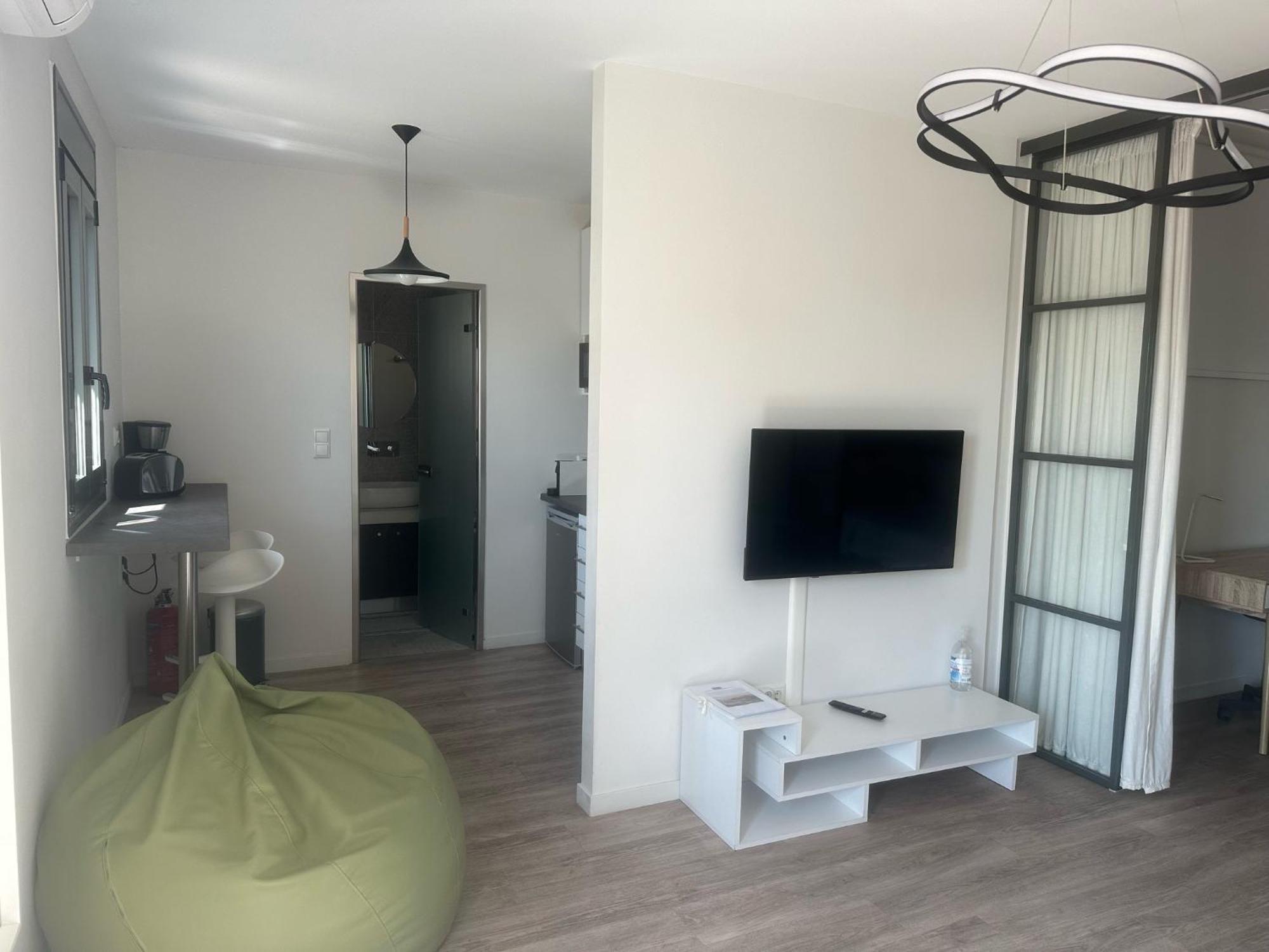 Emily In Athens - Central Chic Flat With Terrace Syntagma E1 Extérieur photo